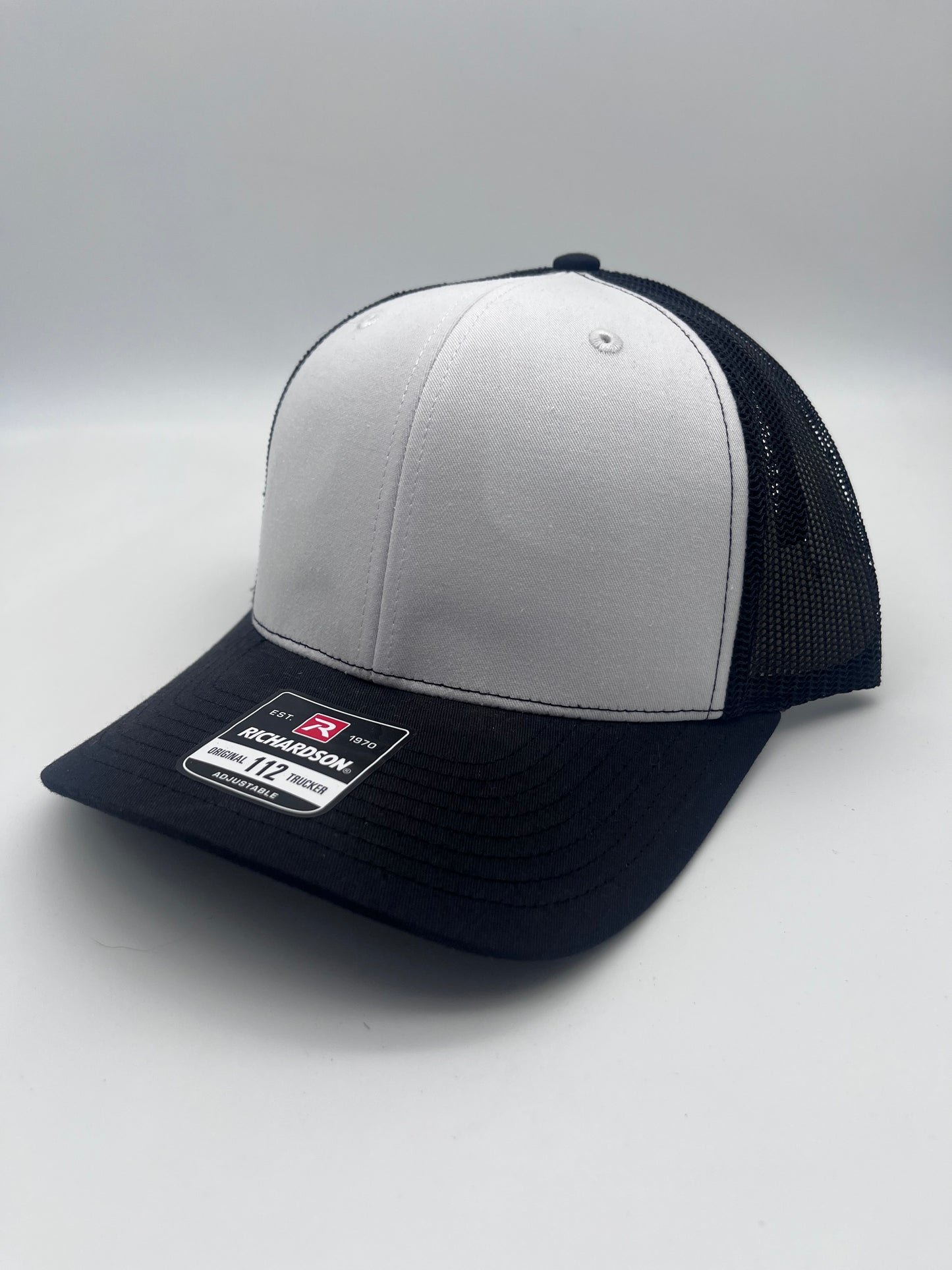 White / Black - Richardson 112